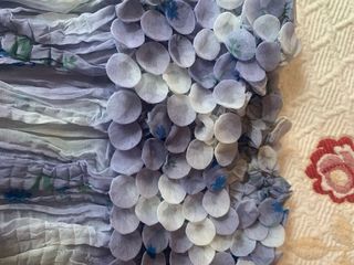 Top con tela que hace relieve que sienta fenomenal