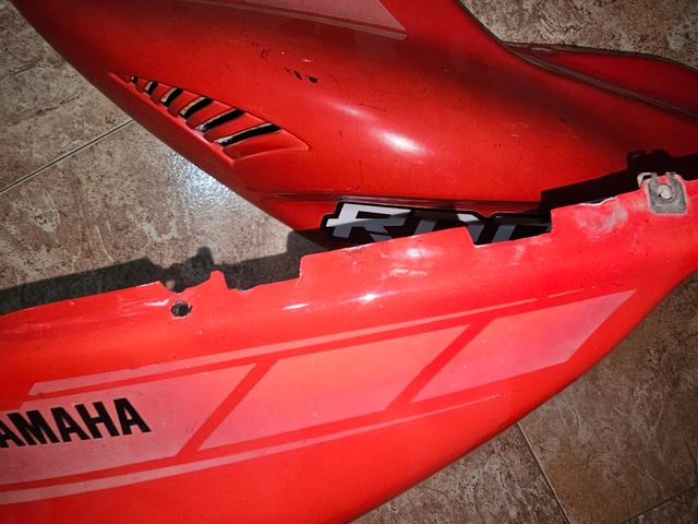 Laterales Yamaha Aerox Rojos