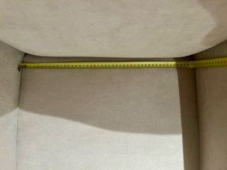 Butaca mecedora Kenay tela y madera