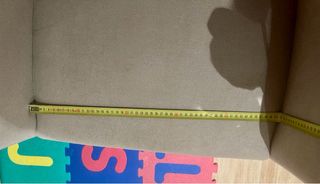 Butaca mecedora Kenay tela y madera