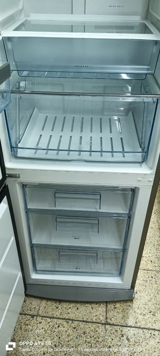 Nevera combi Electrolux No Frost energía A+