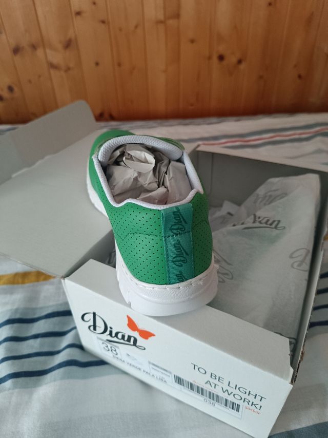 Zapatos sanitarios Dian verdes