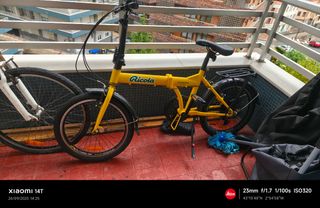 Bicicleta plegable amarilla Ricola