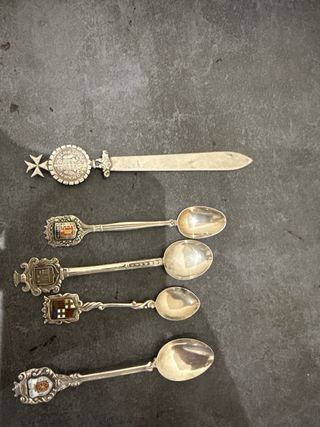 Lote 4 Cucharitas Plata con Escudos y abrecartas