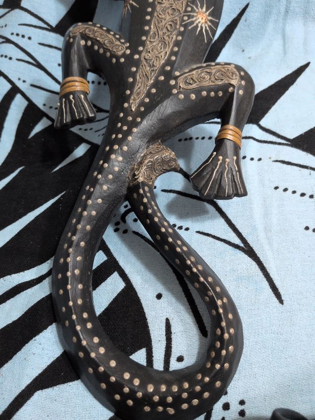 Salamandra decorativa in legno lucertola lucertola