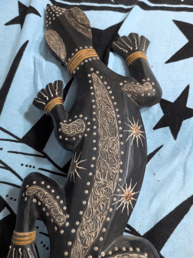 Salamandra decorativa in legno lucertola lucertola