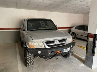 Mitsubishi Montero 2003