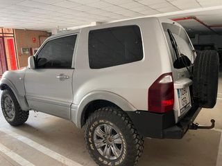 Mitsubishi Montero 2003