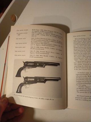 Libro Guida per collezionisti a Militaria