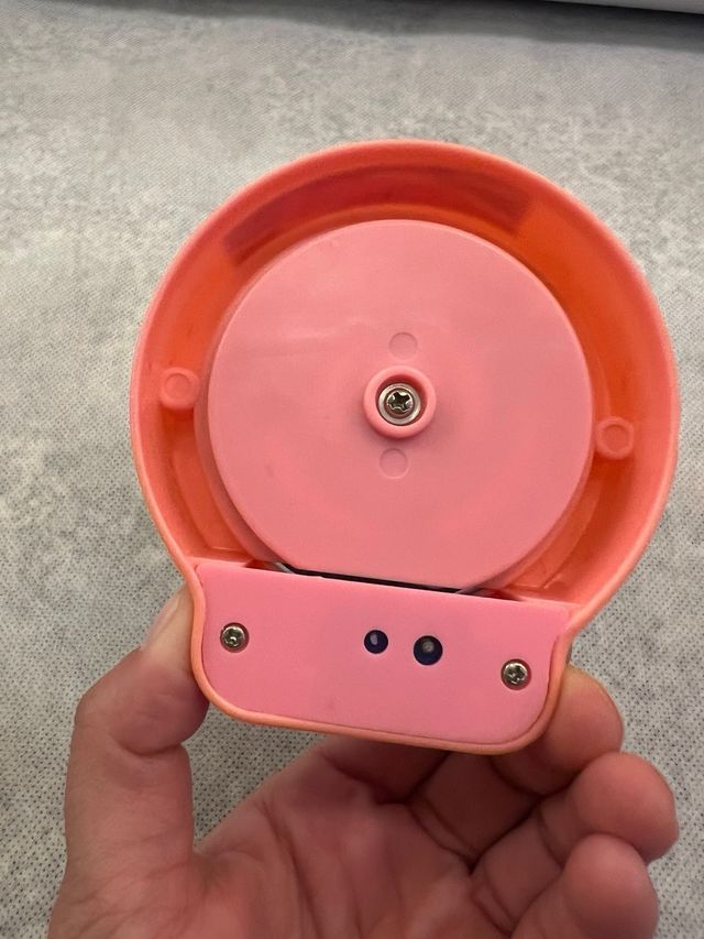 Gioco di pesca con pesciolini colorati