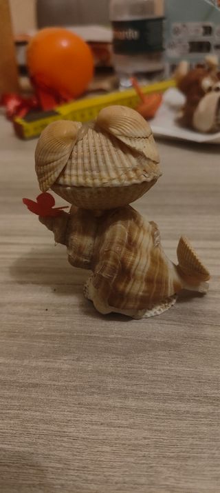 Soprammobile a forma di orsetto con fiore