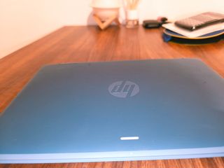 Portátil HP Táctil con Windows Pro Azul
