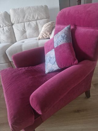 Sillón de terciopelo morado