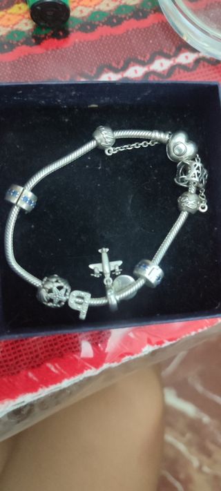 Pulsera Pandora con charms