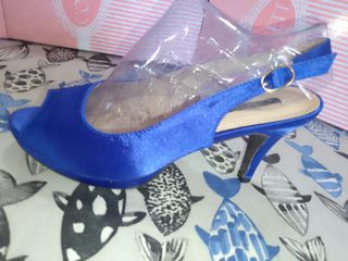 Zapatos de tacón azul peep toe