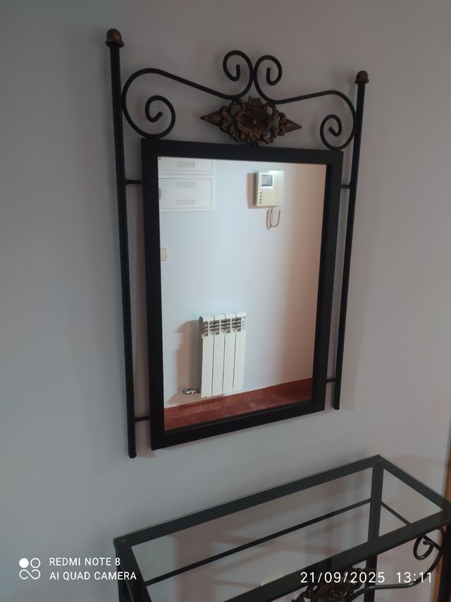 Consola de forja con espejo