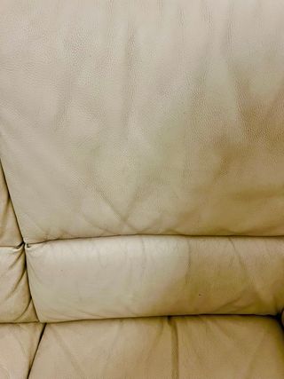 Sofá de piel italiano beige