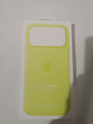 Funda iPhone 17 Pro Max original Silicone Case.
