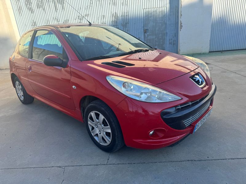 Peugeot 206 Coupé - foto 1