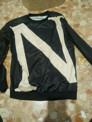 Jersey Negro y Beige