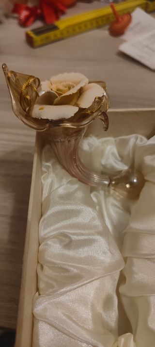 Soprammobile fiore rosa in vetro e tessuto