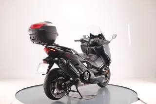 YAMAHA T-MAX 560 TECH 2021
