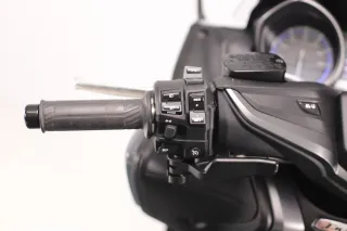 YAMAHA T-MAX 560 TECH 2021