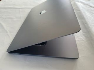 MacBook Pro 16 2019 16GB RAM 500GB SSD