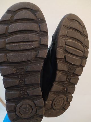 Zapatos Pablosky azules velcro