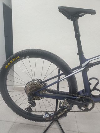 Bicicleta CANYON LUX CF7 2021 (mejorada)