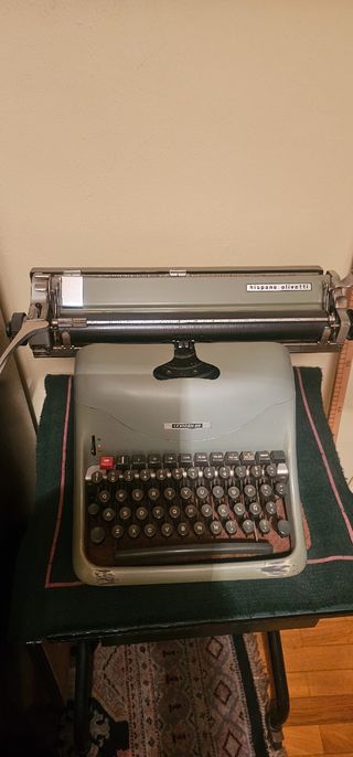 Máquina de escribir Hispano Olivetti Lexicon 80