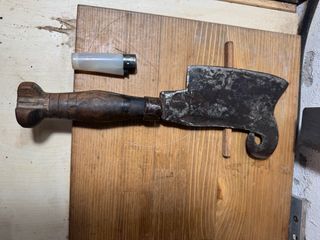 Hacha antigua de carnicero