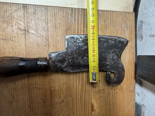 Hacha antigua de carnicero