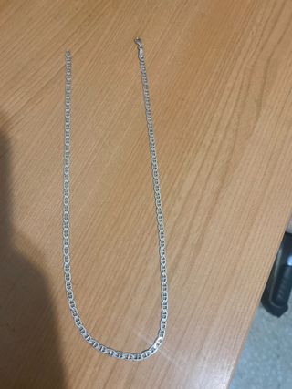 Cadena de plata