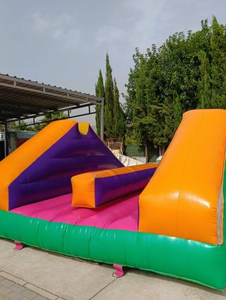 Alquiler y venta hinchable pequeño niños