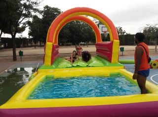 Alquiler y venta hinchable pequeño niños