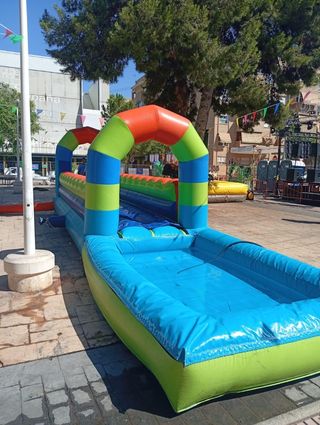 Alquiler y venta hinchable pequeño niños