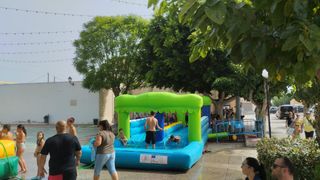 Alquiler y venta hinchable pequeño niños
