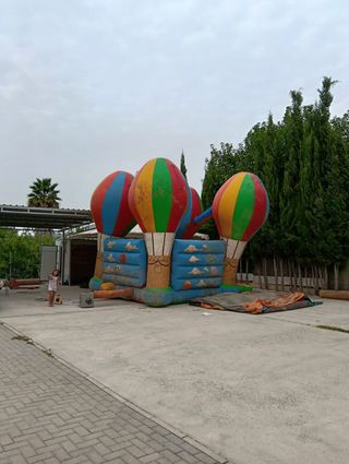 Alquiler y venta hinchable pequeño niños