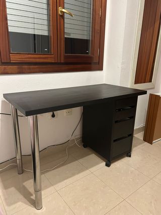 Escritorio IKEA Negro 4 Cajones