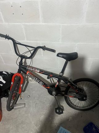 Bicicleta BMX Bomber