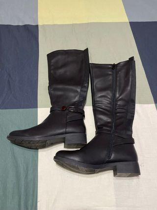 Botas altas negras