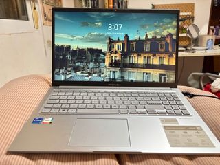 Asus Vivobook 15 / i7 Core / 1TB / 16 RAM