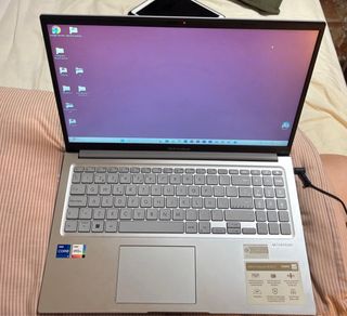 Asus Vivobook 15 / i7 Core / 1TB / 16 RAM