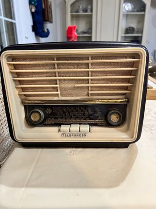 Radio Antigua Telefunken Beige/Negro
