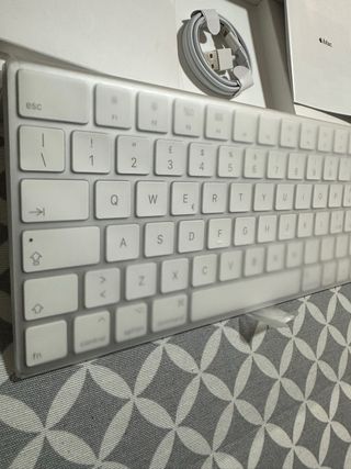 Lote Apple Teclado y Ratón Apple Magic 2ª Gen