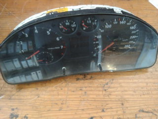 Cuadro de instrumentos au0007001 Audi A4 (B5) (19