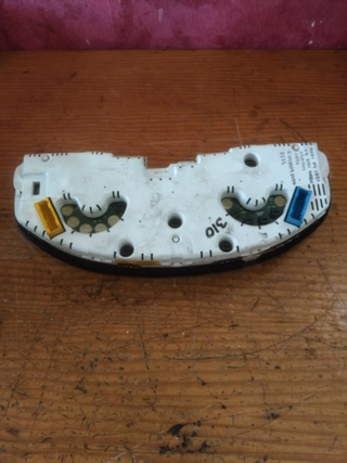 Cuadro de instrumentos au0007001 Audi A4 (B5) (19