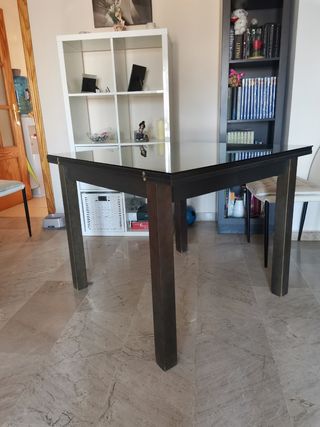 Mesa de comedor extensible de madera y con cristal
