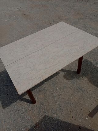 Mesa extensible de madera